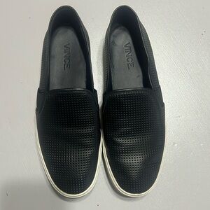Vince perforated leather black sneaker